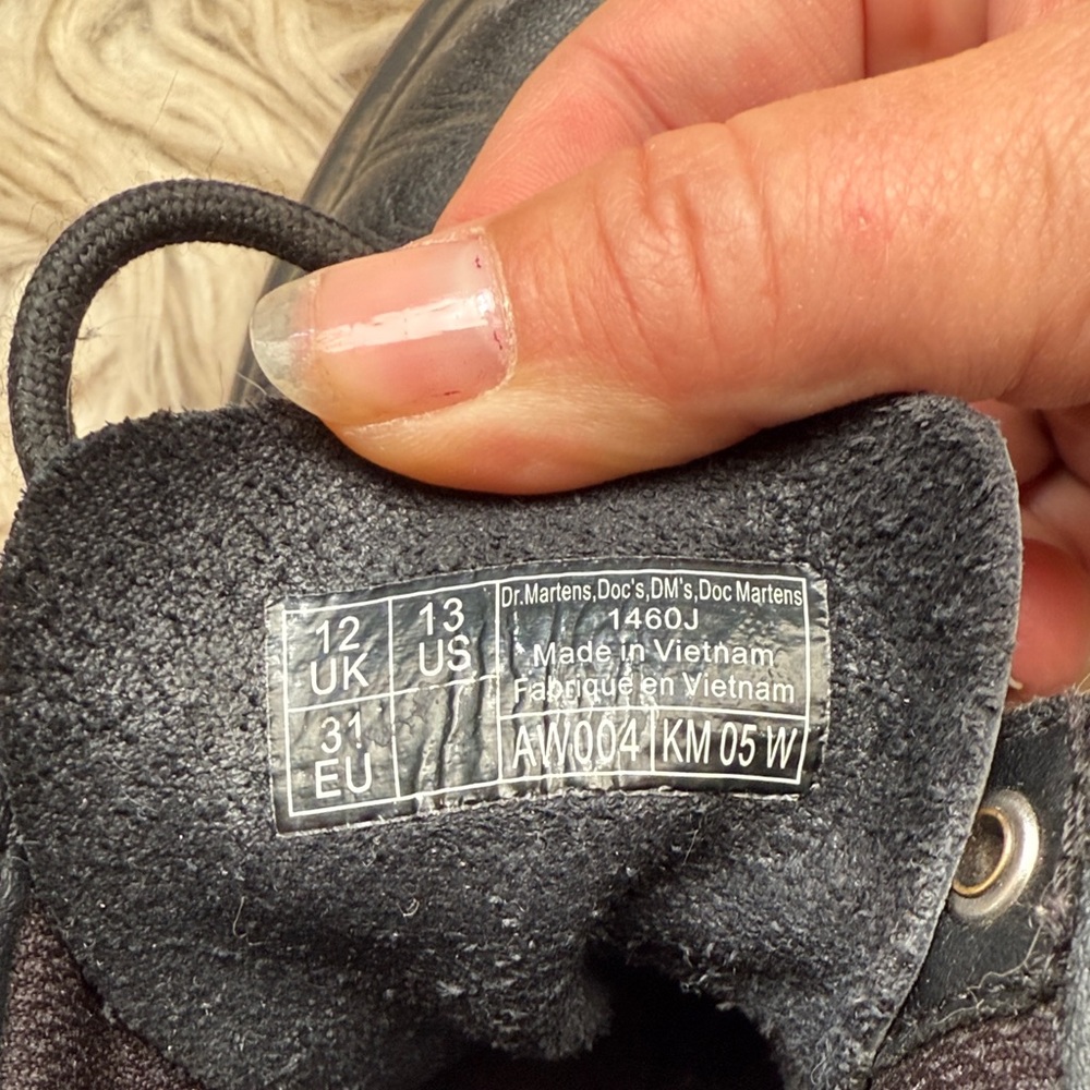 Dr. Martens Airware 1460 Kids Black Leather Boots - Picture 10 of 10